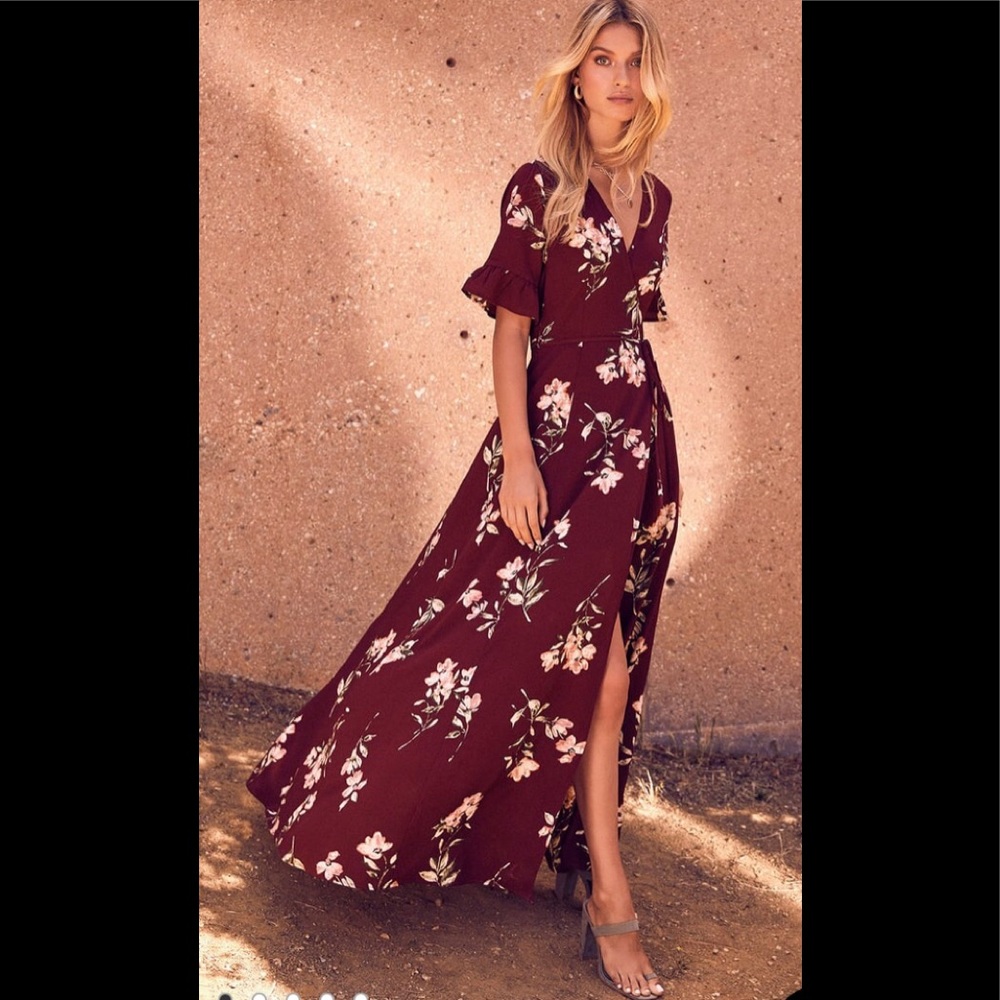 NEW!! Lulus burgundy flora dress